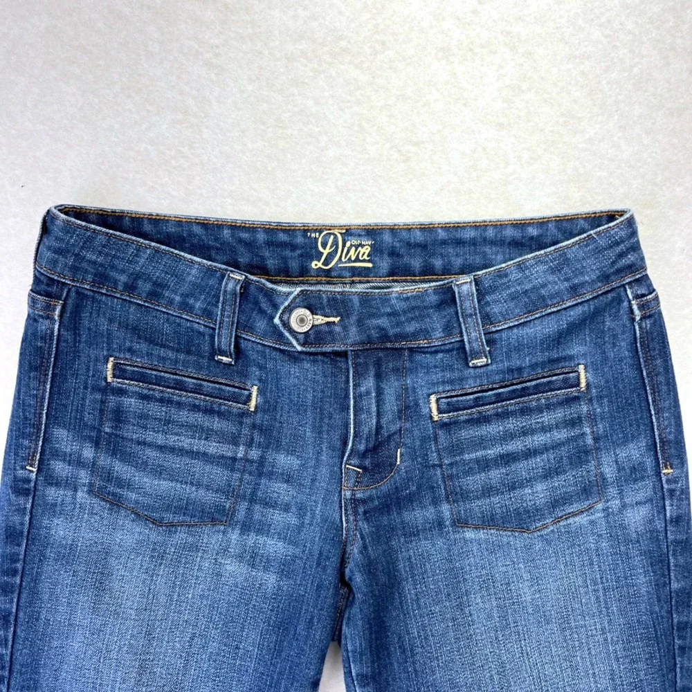 Y2K Low Rise Old Navy The Diva Bermuda Jean Shorts Womens 4 Blue Denim Jorts